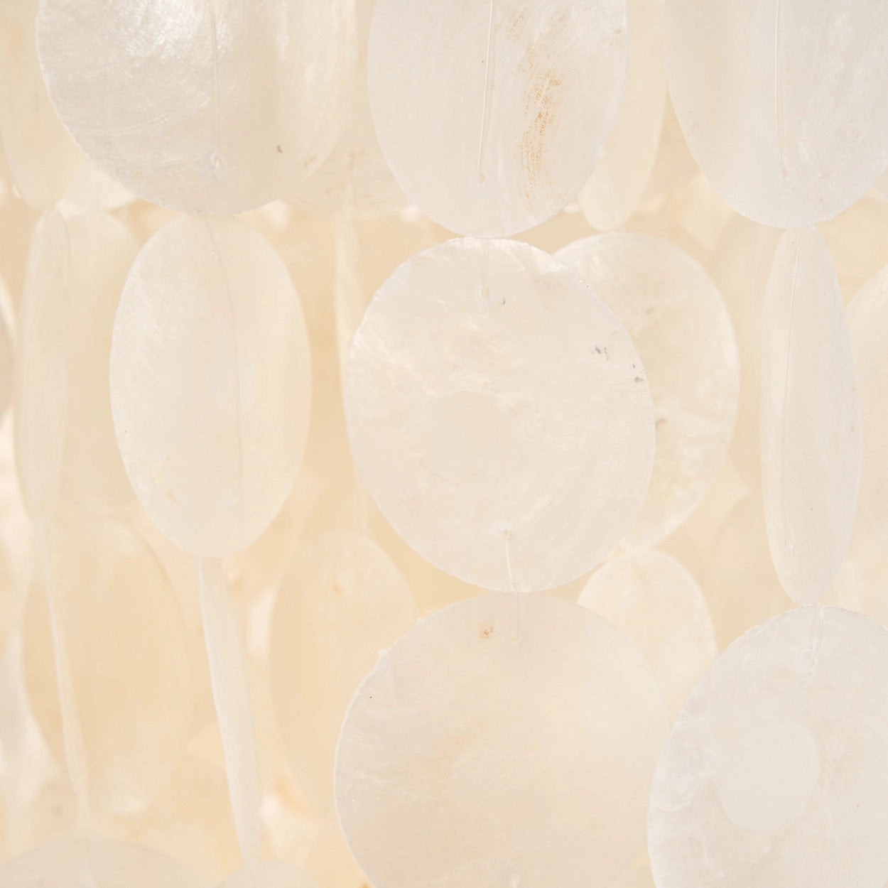 Lustre Balinais en Perles de Nacre - Murmures au Clair de Lune - Naturel (Taille M)