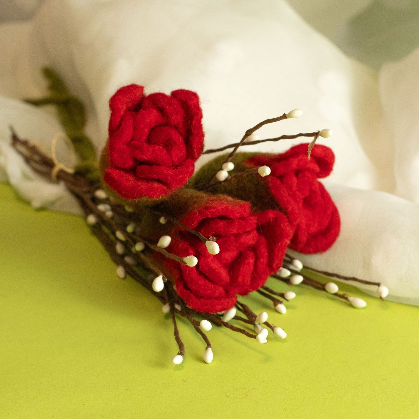 6x Felt Flowers - Red Roses